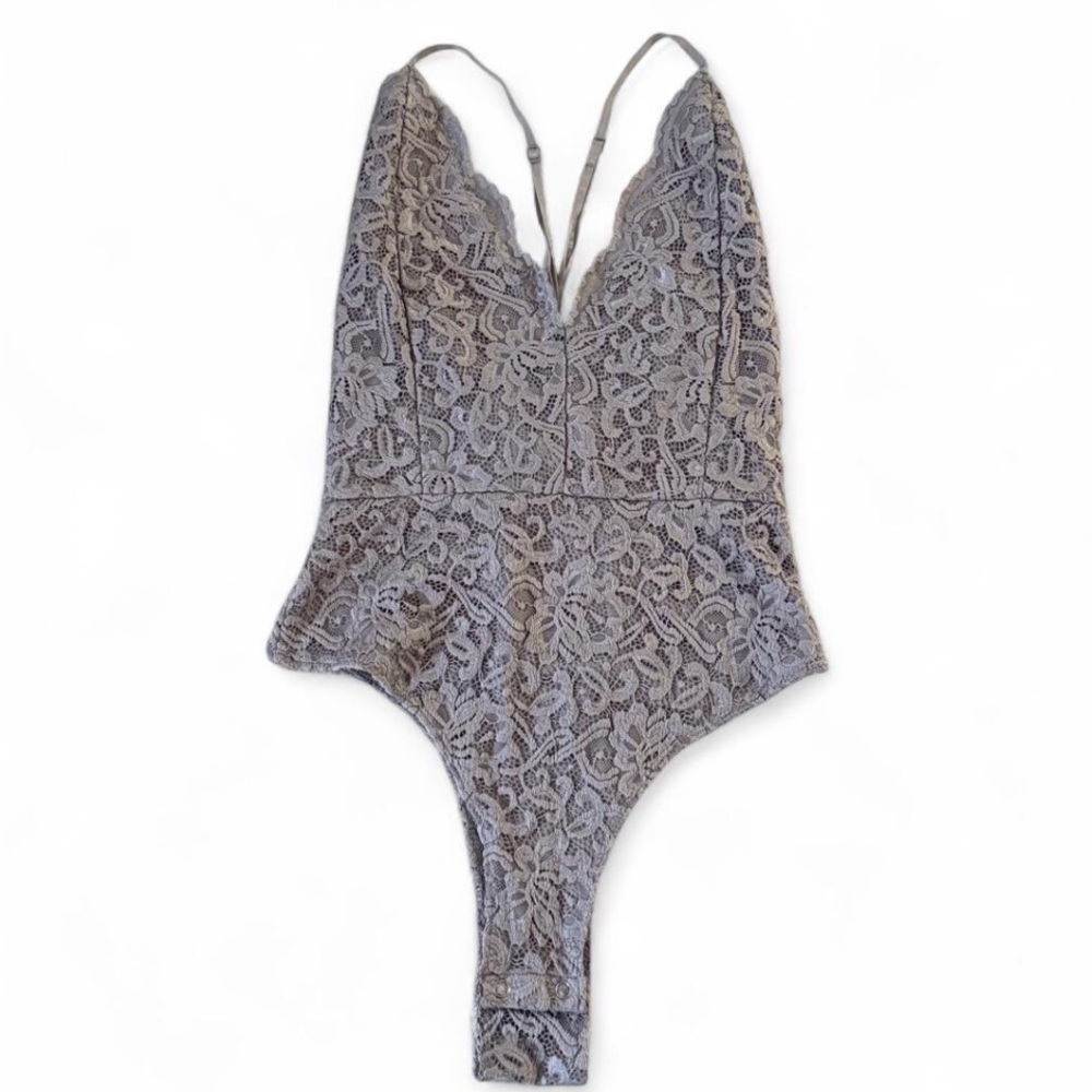 Windsor Lace bodysuit in Light Gray
